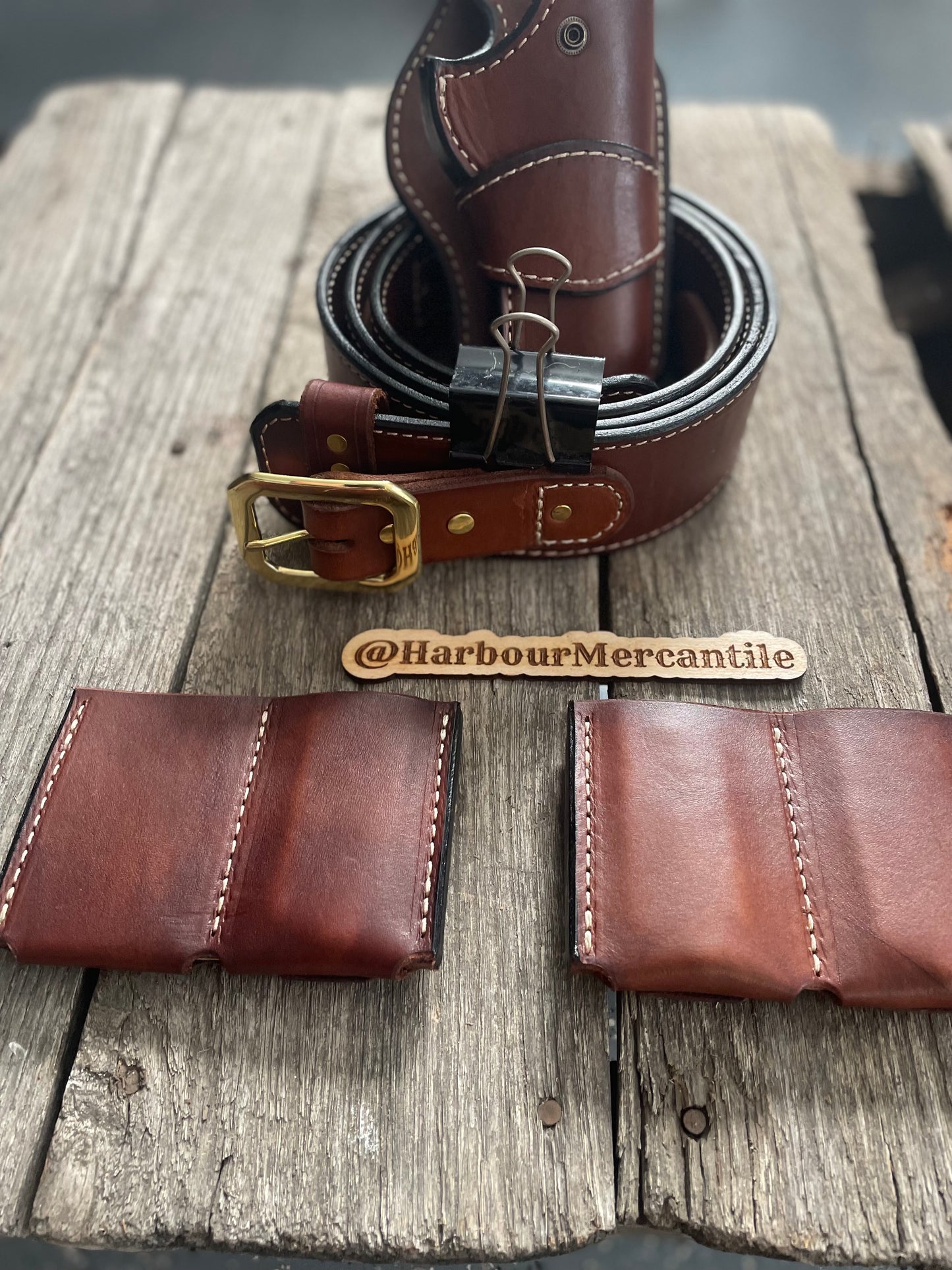 
                  
                    Wild Bunch Handmade Herman Oak leather USA MADE Wild bunch belt and holster 1911 belt and holster with two double mag holders
                  
                