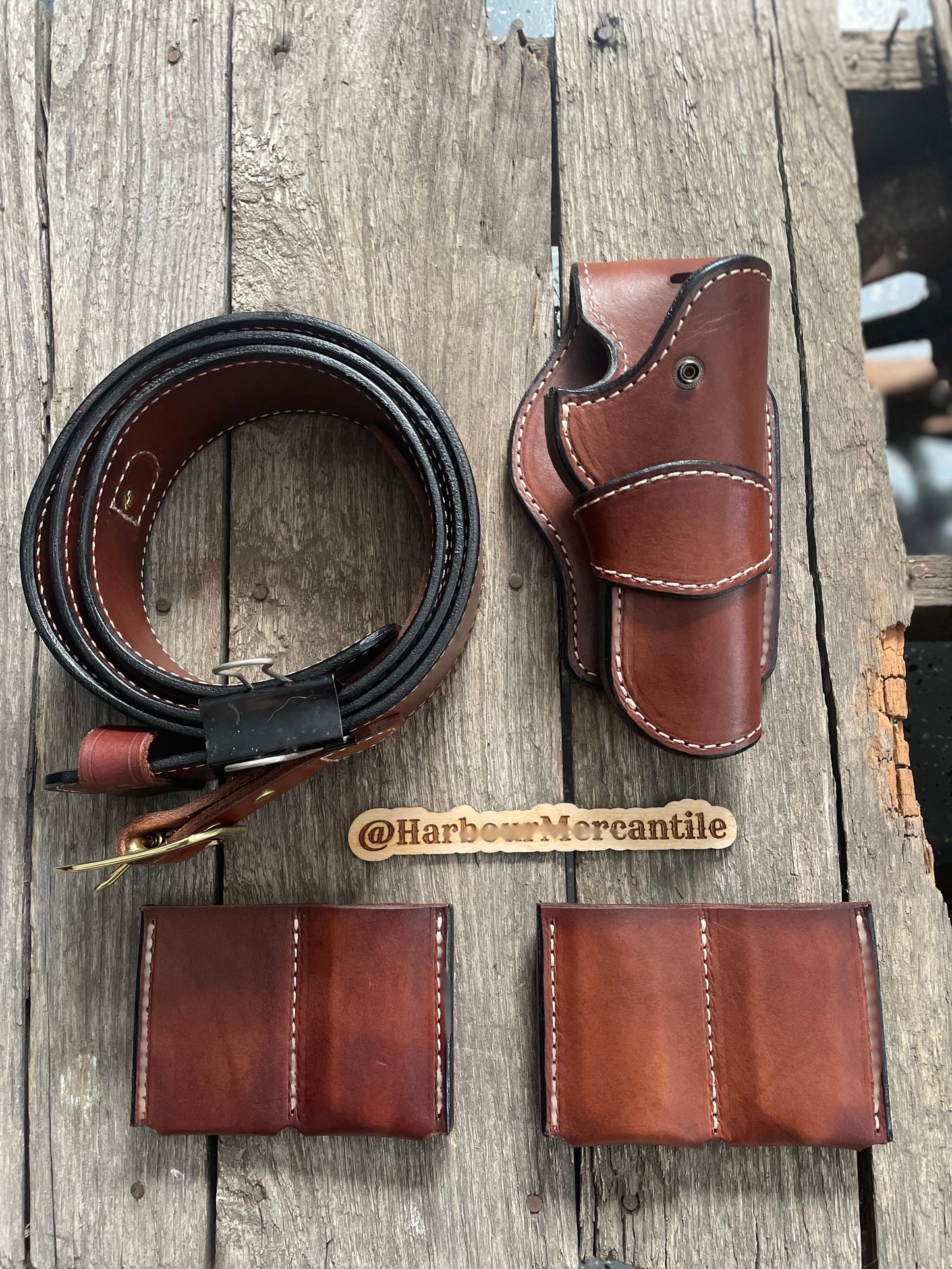 
                  
                    Wild Bunch Handmade Herman Oak leather USA MADE Wild bunch belt and holster 1911 belt and holster with two double mag holders
                  
                