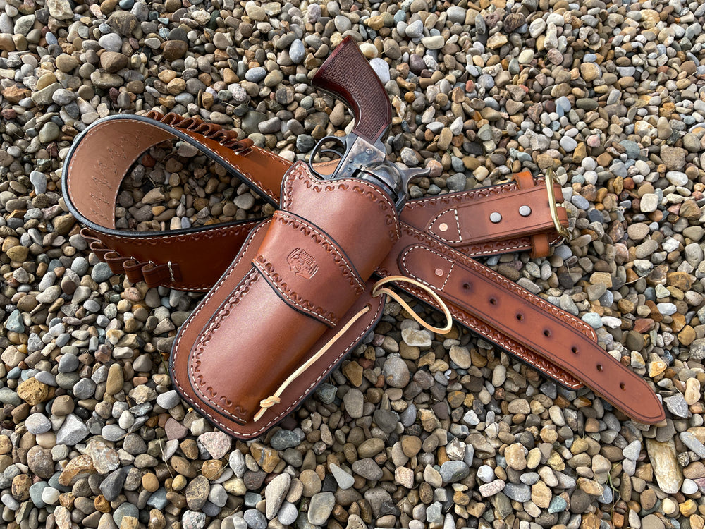 
                  
                    Lined single holster cowboy rig with bullet loops cowboy belt cartridge belt made in USA
                  
                